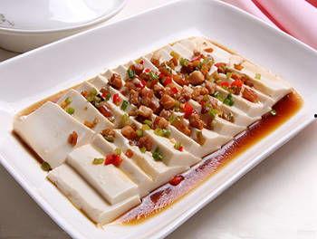 爆料小豆腐加工视频教程,轻松学会传统美食制作