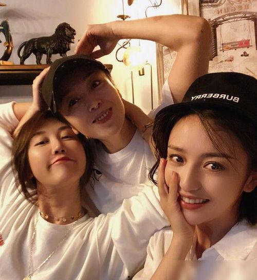 狗仔爆料刘雯视频大全最新,狗仔爆料背后的时尚女王风采