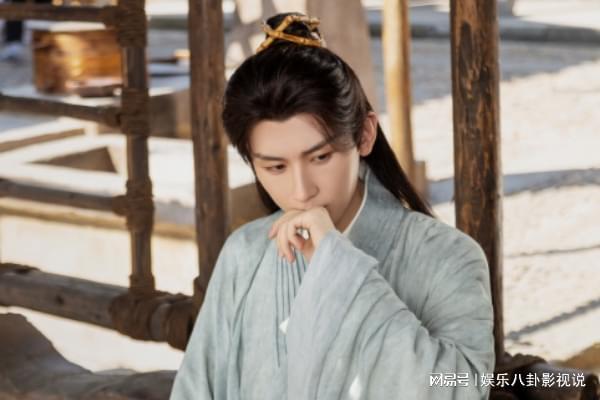 懂瓜呱爆料最新成毅,揭秘懂瓜呱爆料背后的精彩瞬间