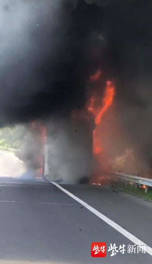 常州高速自燃最新爆料,最新爆料揭示事故真相